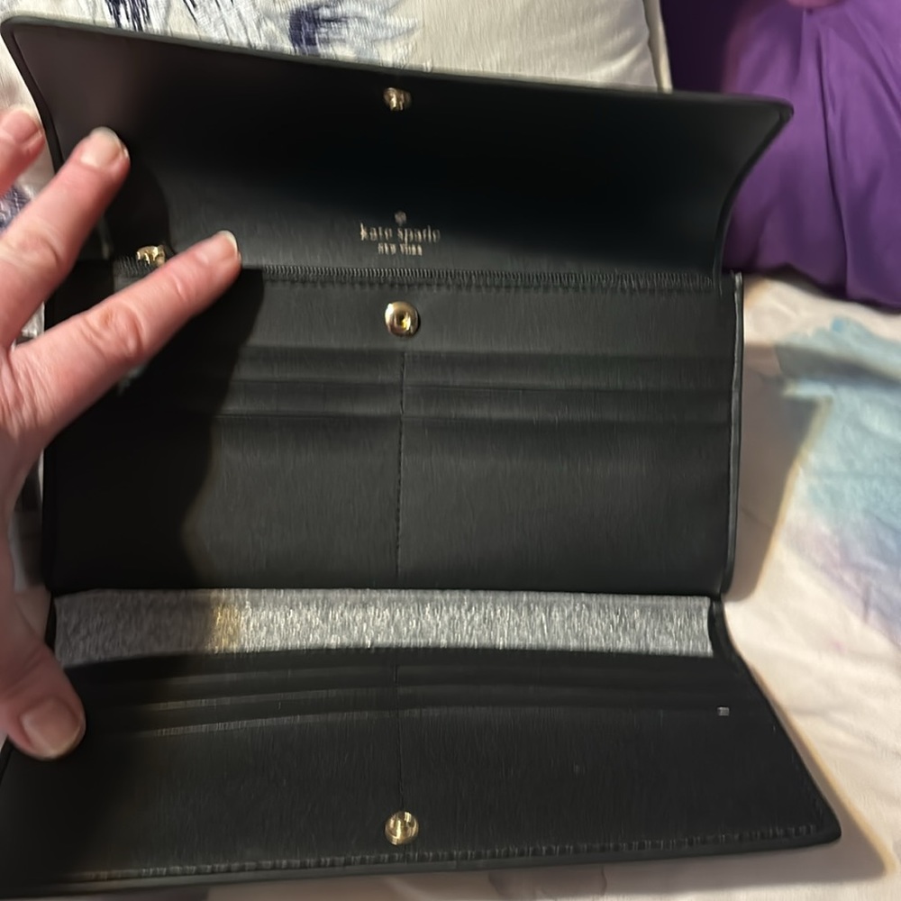 Brand NEW KATE SPADE LARGE WALLET - Picture 3 of 3